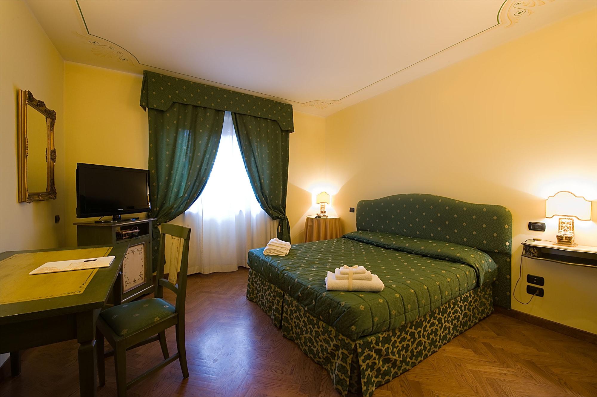 QUASAR RESIDENCE - Lodging Reviews (Perugia, Italy)